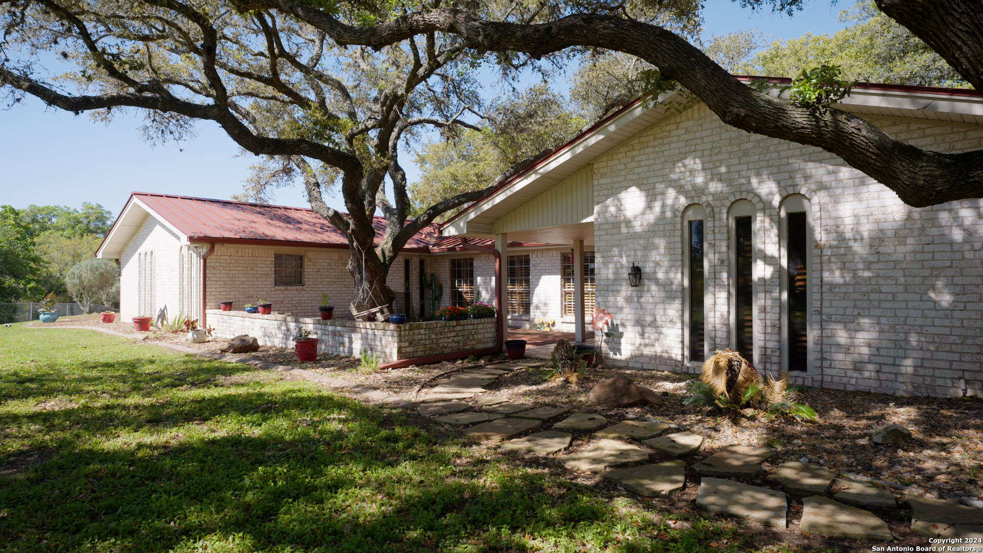 2595 Lower Mission Valley Victoria TX 77905