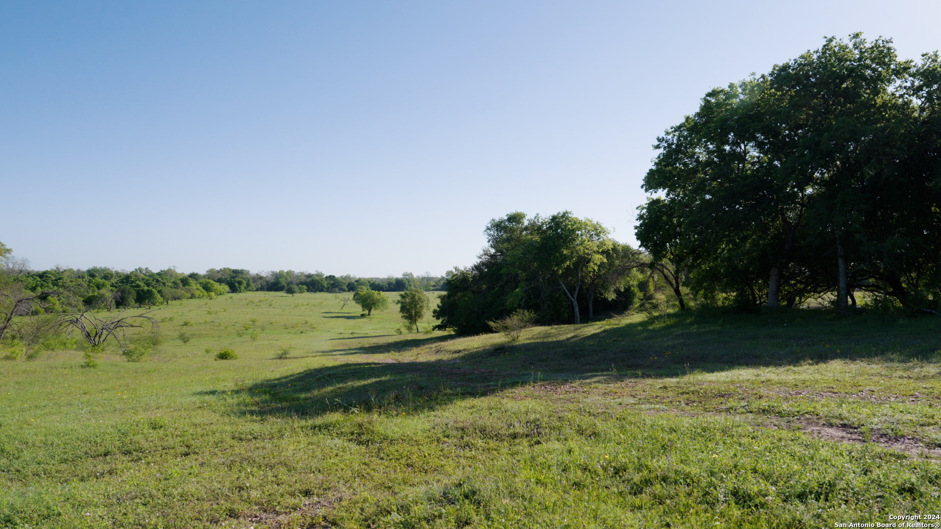 2595 Lower Mission Valley Victoria TX 77905