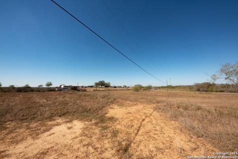190 County Road 467 Stockdale TX 78160