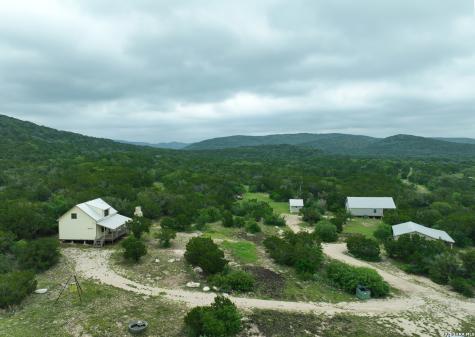 693 Brushy Creek Ranch Road Sabinal TX 78881