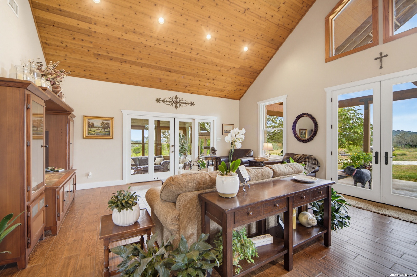 493 Lazy Valley Comfort TX 78013