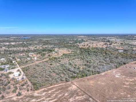 1011 Twin Creeks Seguin TX 78155