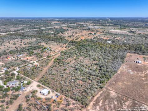 1011 Twin Creeks Seguin TX 78155