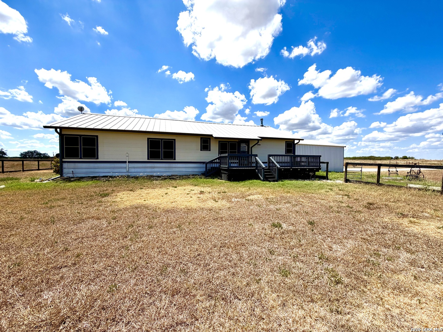 811 County Road 213 Mccoy TX 78113