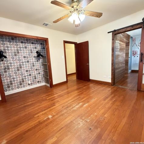 811 County Road 213 Mccoy TX 78113