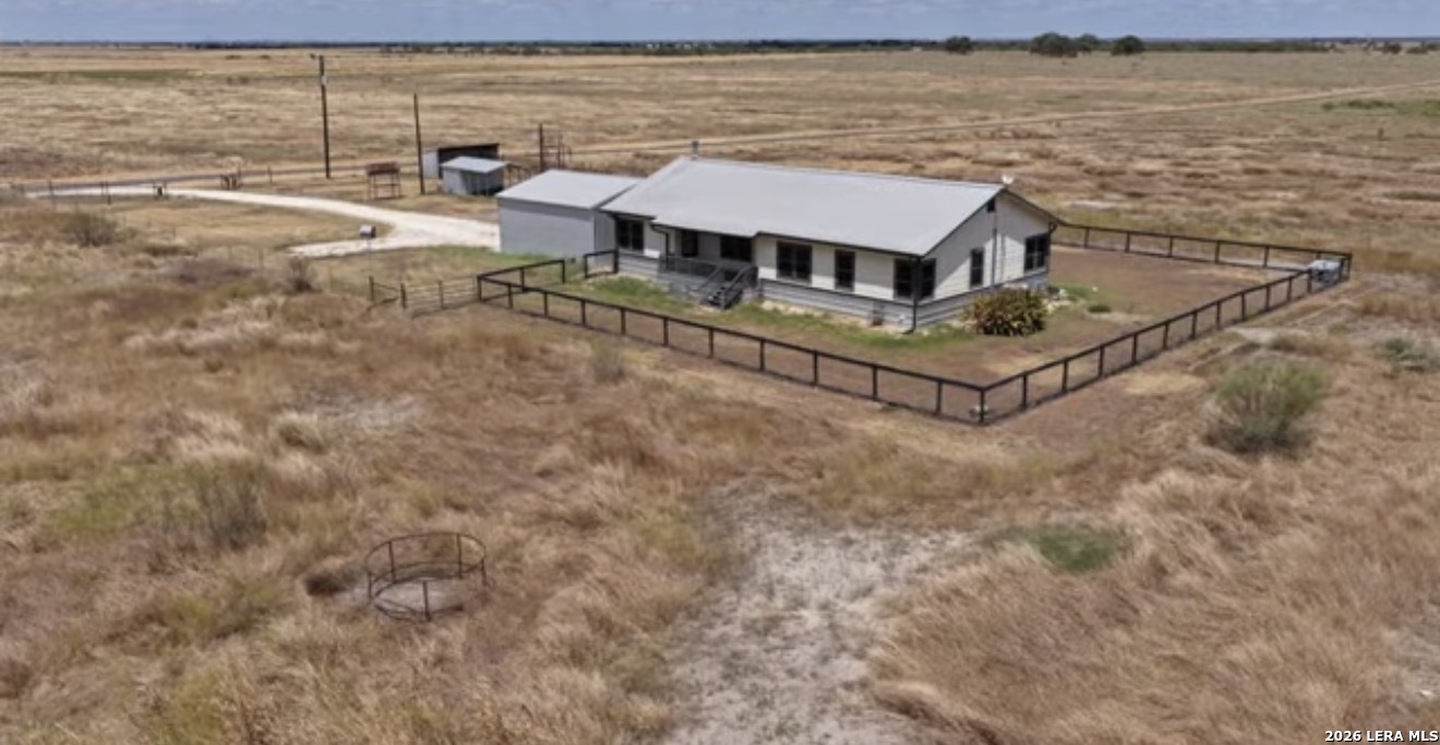 811 County Road 213 Mccoy TX 78113