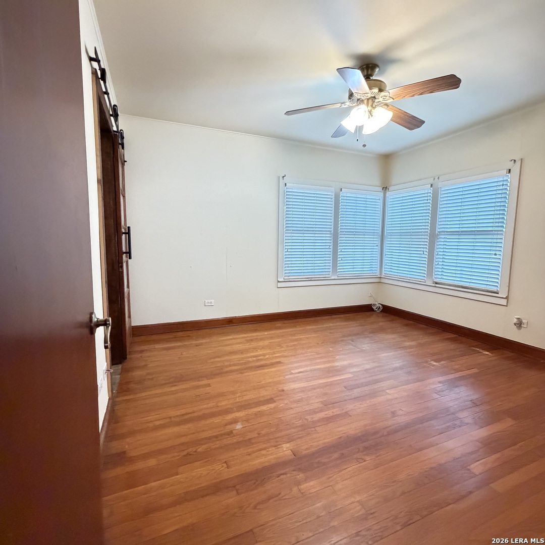 811 County Road 213 Mccoy TX 78113