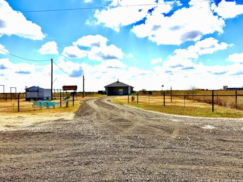 811 County Road 213 Mccoy TX 78113