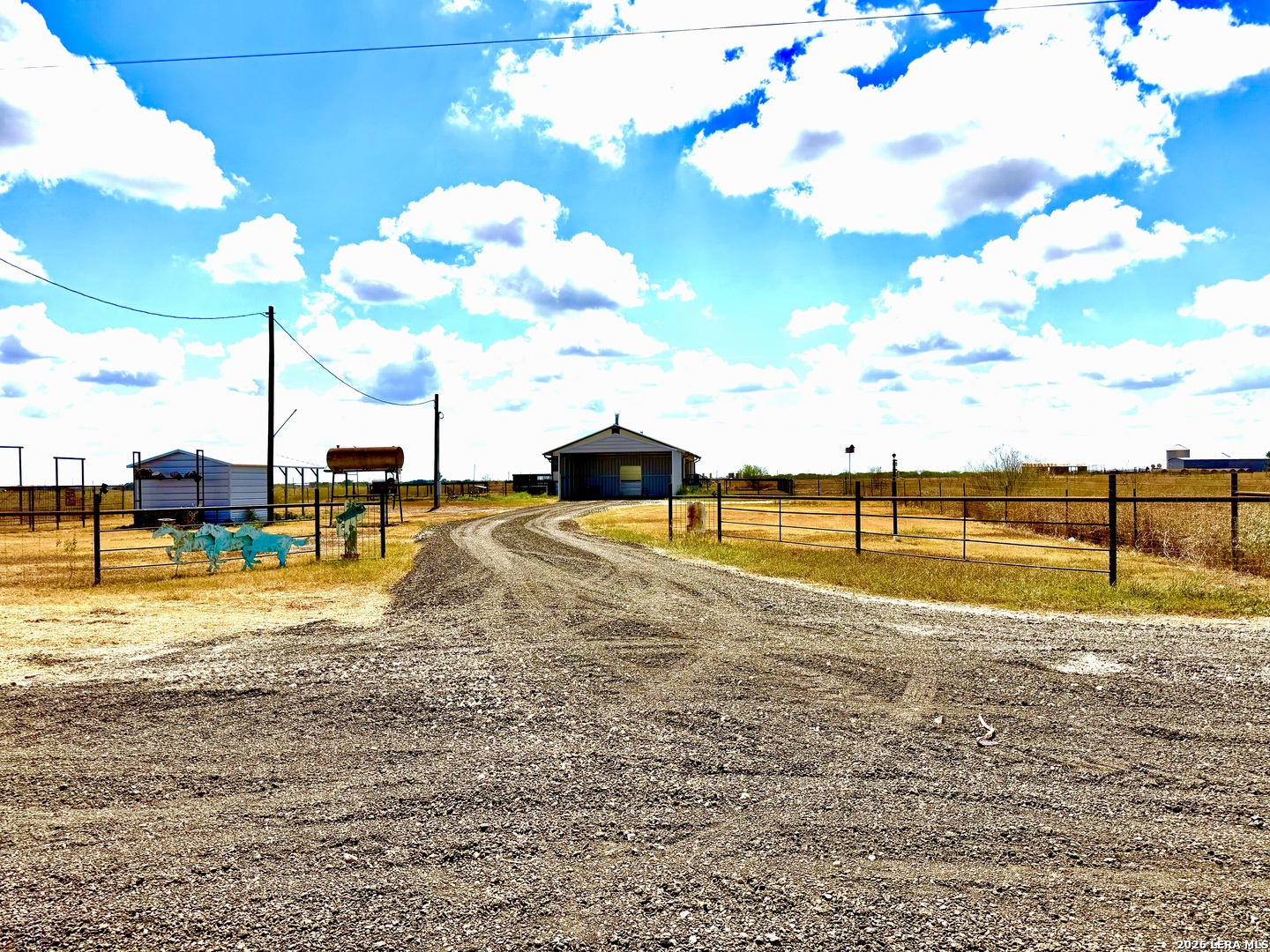 811 County Road 213 Mccoy TX 78113