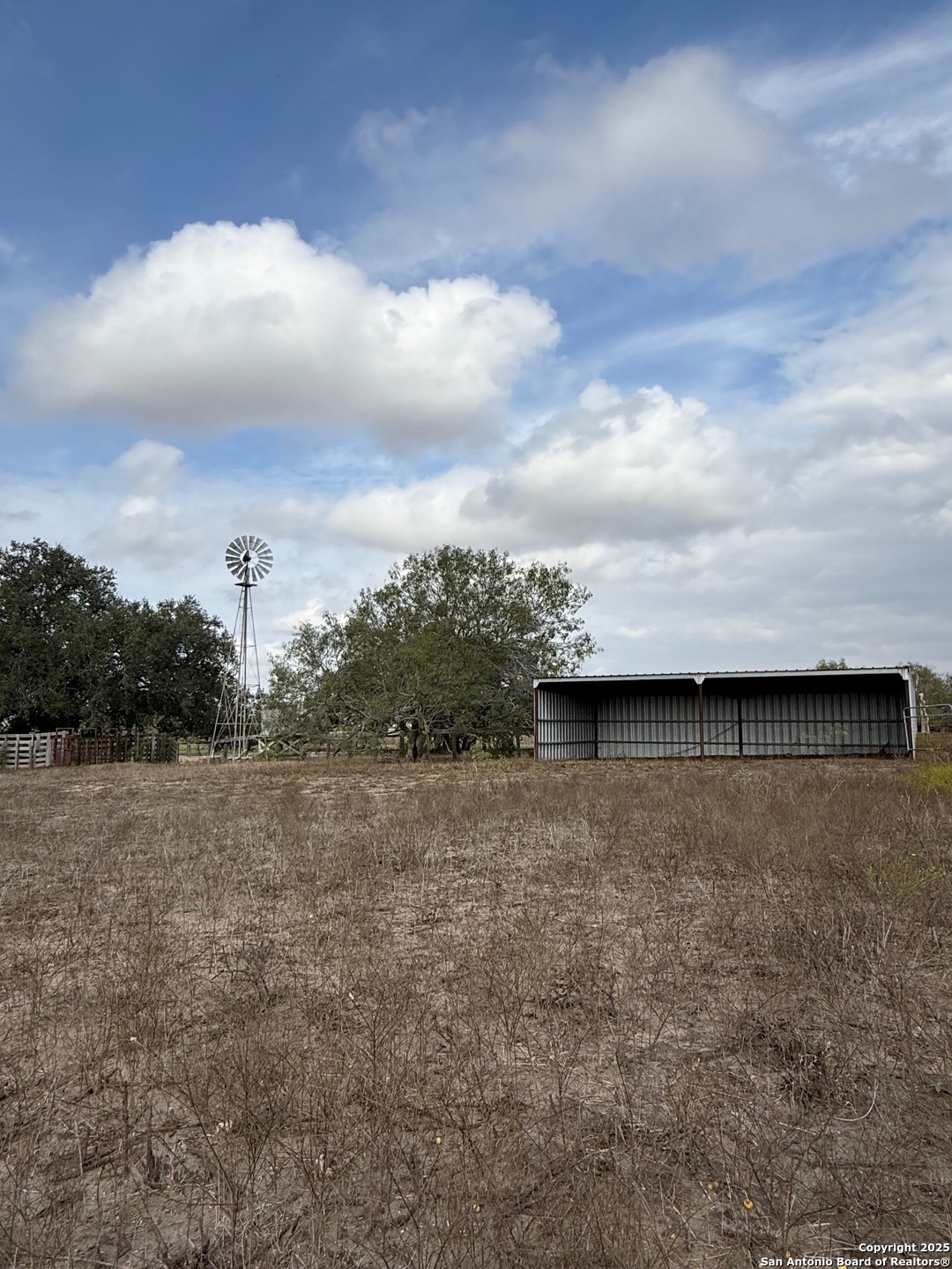4689 County Road 302 Runge TX 78151