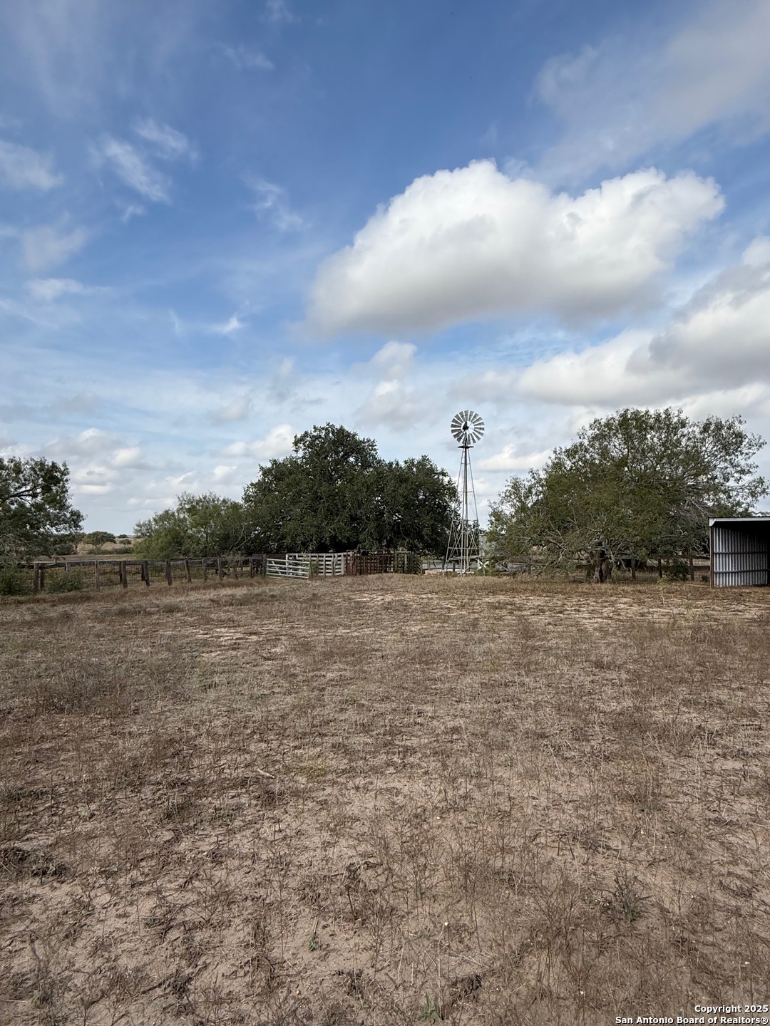 4689 County Road 302 Runge TX 78151