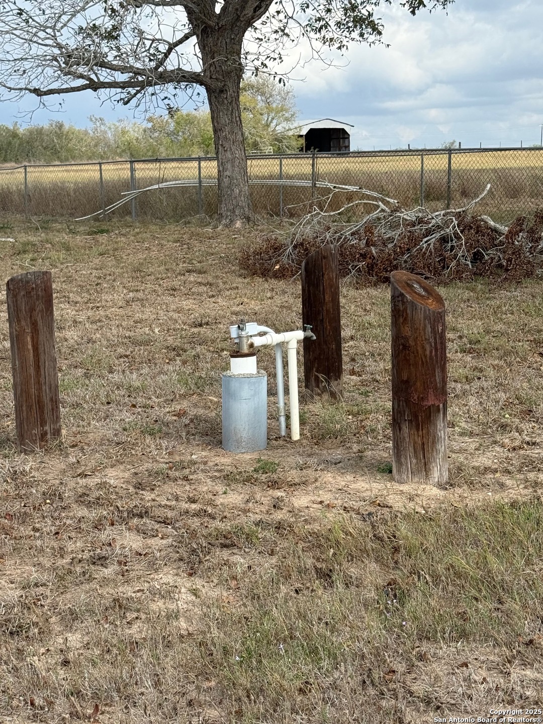 4689 County Road 302 Runge TX 78151