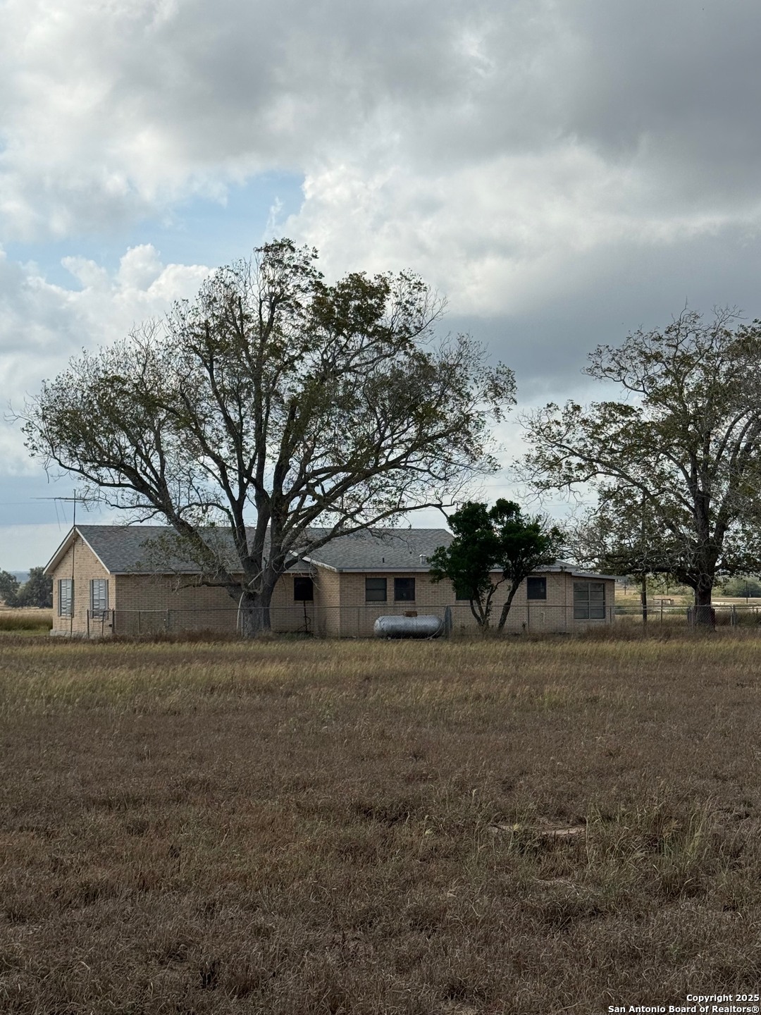 4689 County Road 302 Runge TX 78151