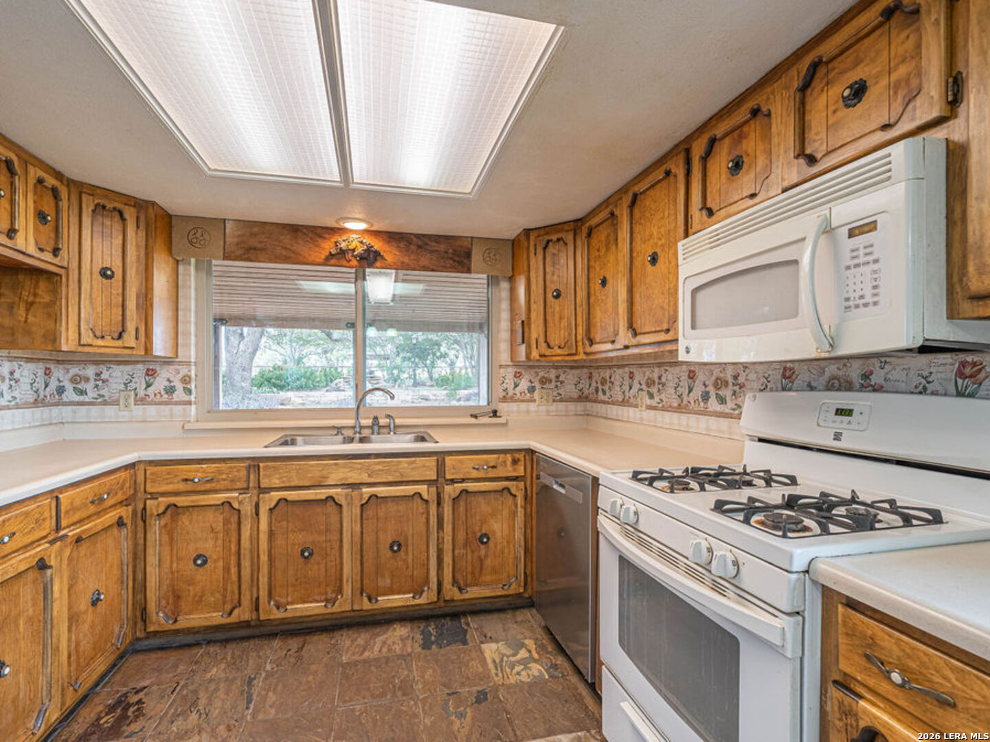 1935 E Fm 1518 St Hedwig TX 78152