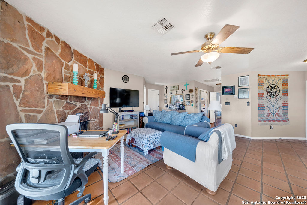 16020 Fm 463 Lytle TX 78052