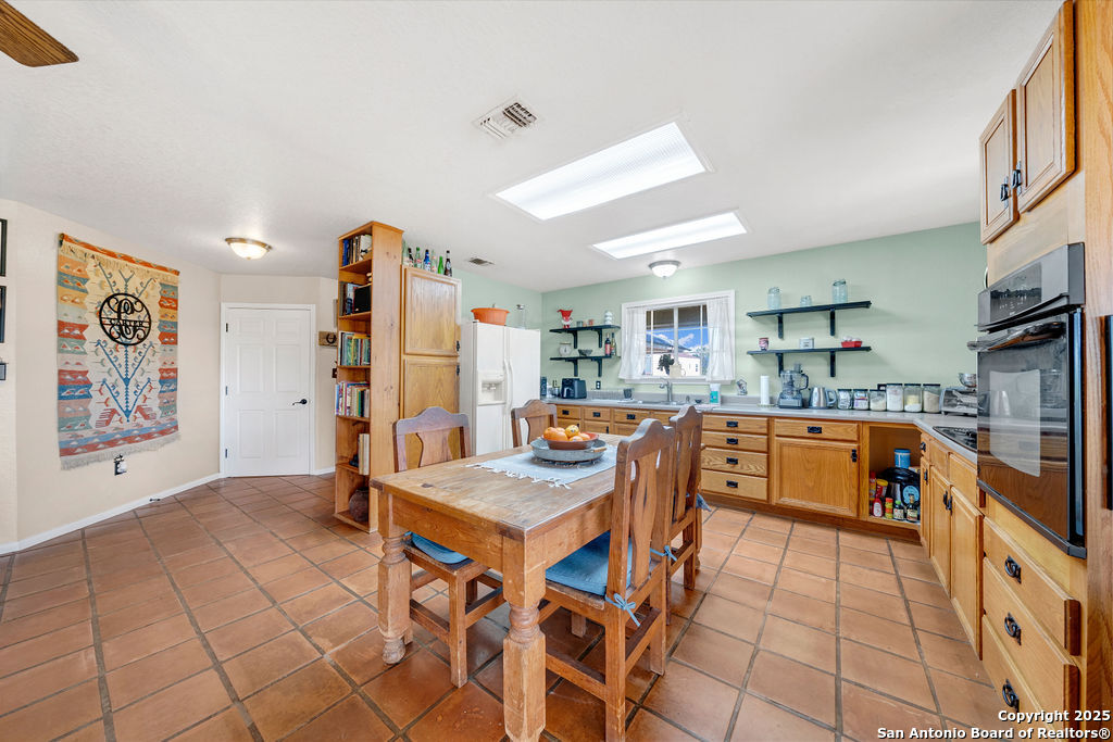 16020 Fm 463 Lytle TX 78052