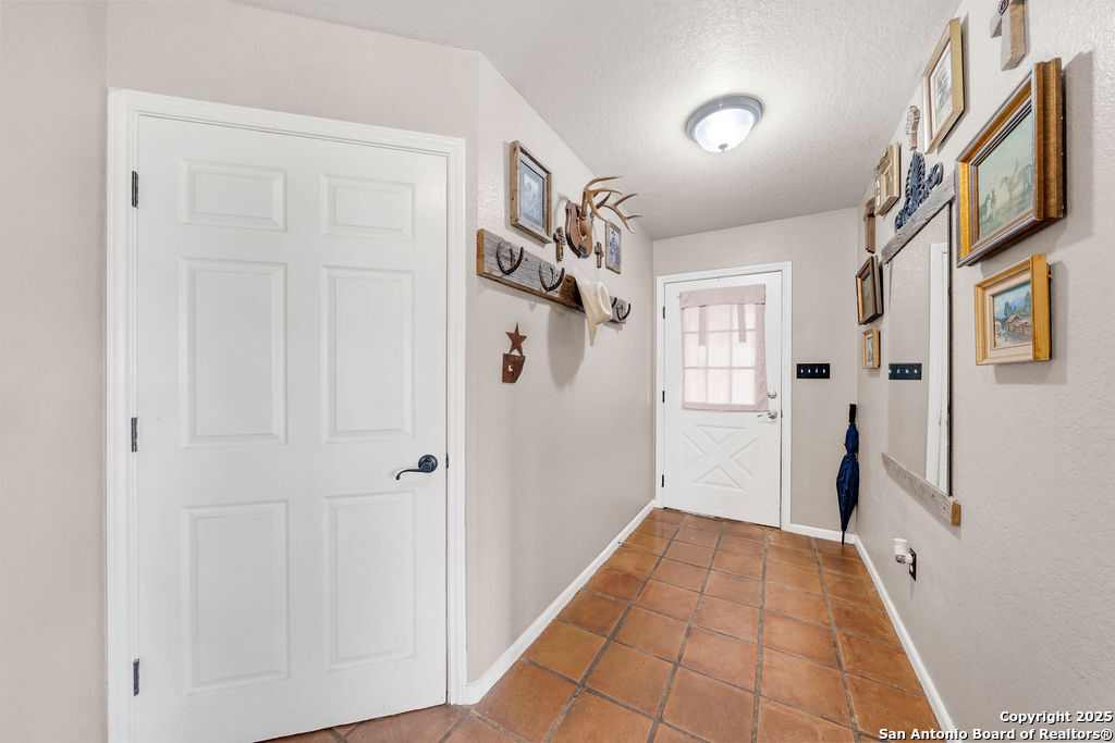 16020 Fm 463 Lytle TX 78052