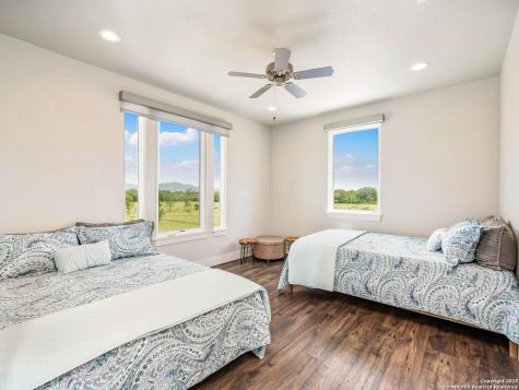497 Cypress Falls Utopia TX 78884