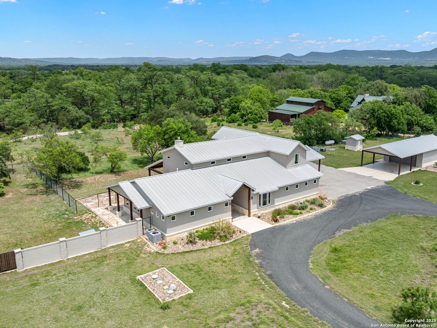 497 Cypress Falls Utopia TX 78884