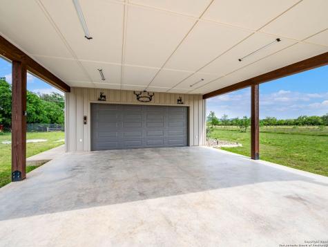 497 Cypress Falls Utopia TX 78884