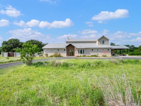 497 Cypress Falls Utopia TX 78884