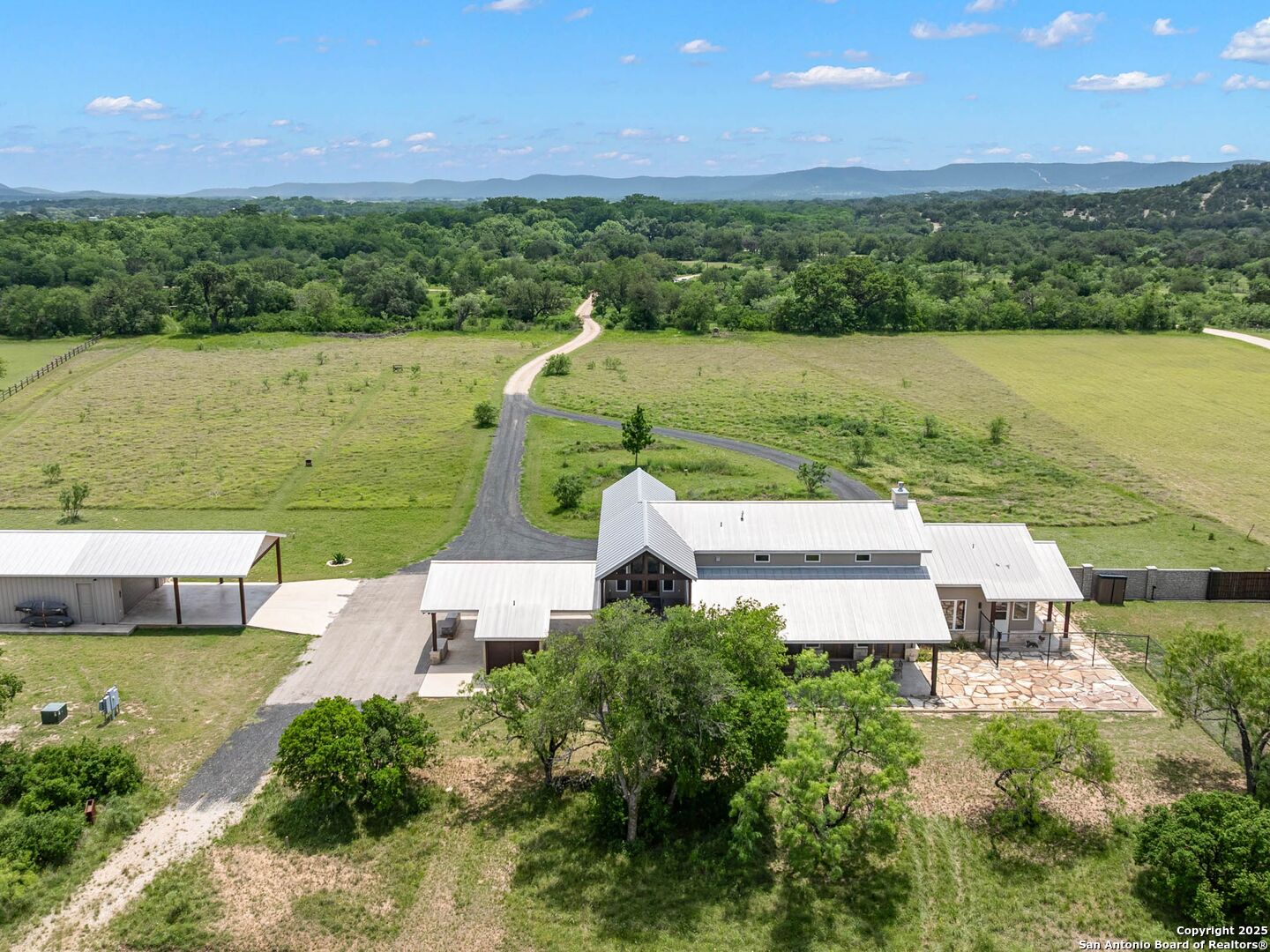497 Cypress Falls Utopia TX 78884