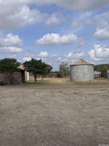 1667 County Road 345 Knippa TX 78870