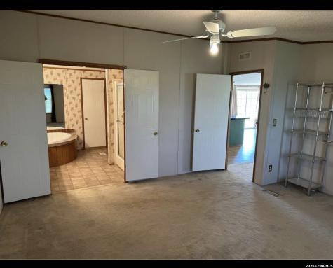 1667 County Road 345 Knippa TX 78870