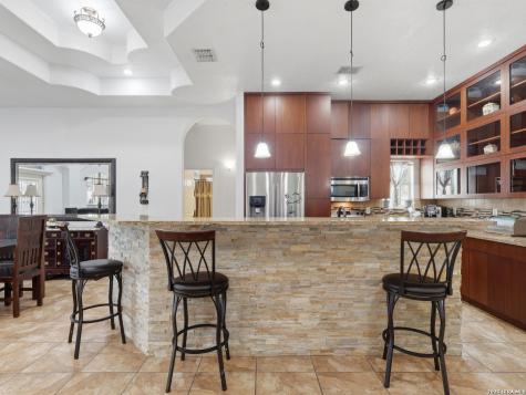 603 Sunshine Meadow Adkins TX 78101
