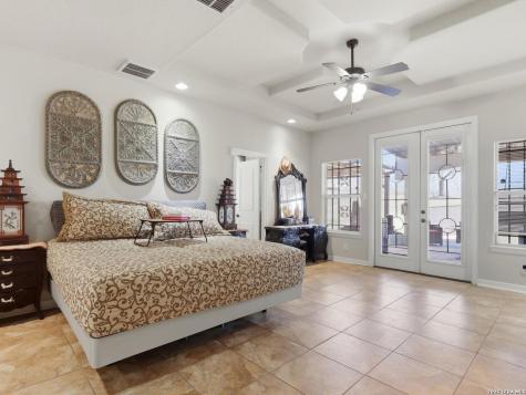 603 Sunshine Meadow Adkins TX 78101