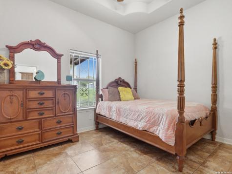 603 Sunshine Meadow Adkins TX 78101