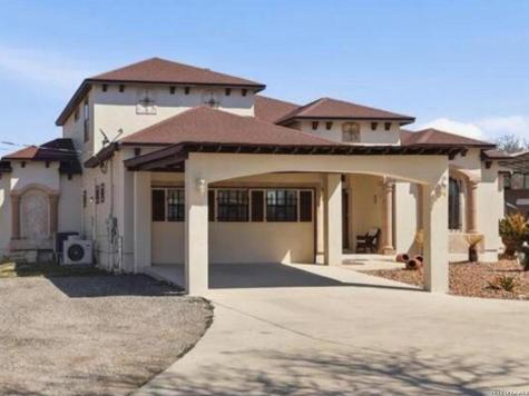 603 Sunshine Meadow Adkins TX 78101