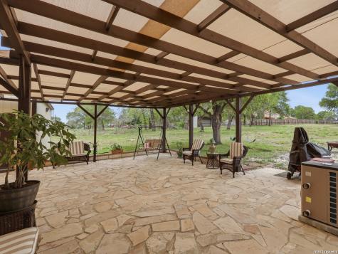 603 Sunshine Meadow Adkins TX 78101