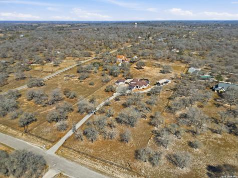 603 Sunshine Meadow Adkins TX 78101