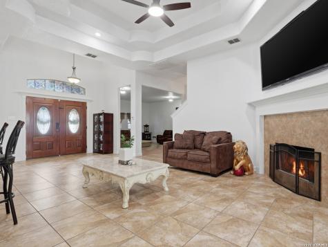 603 Sunshine Meadow Adkins TX 78101