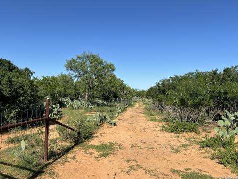 6624 W Fm 2200 Moore TX 78057