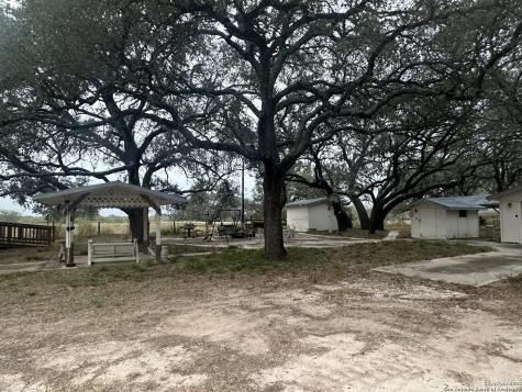 1150 County Road 765 Moore TX 78057