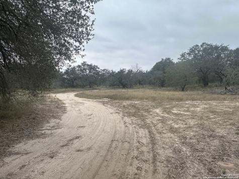 1150 County Road 765 Moore TX 78057