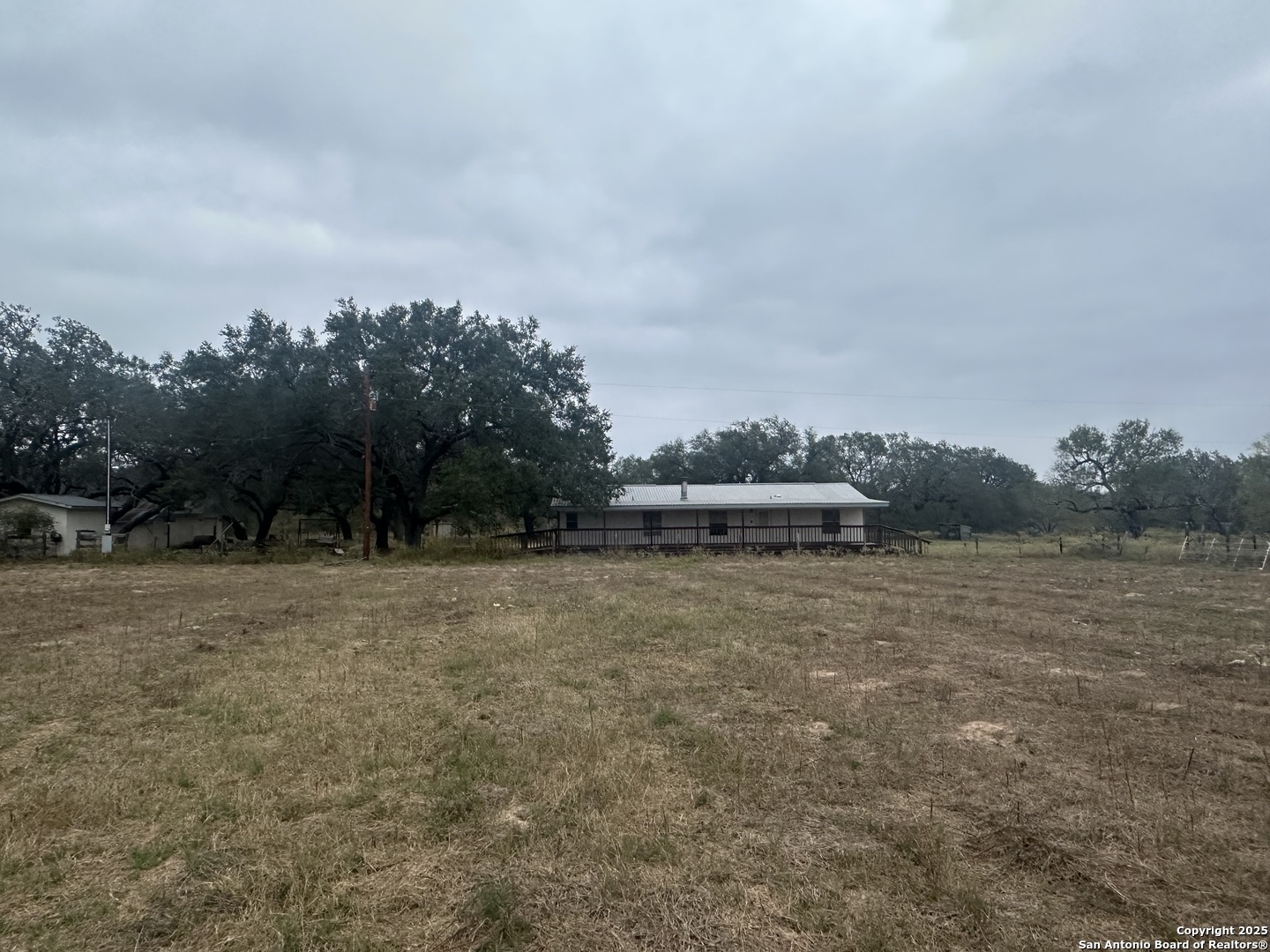 1150 County Road 765 Moore TX 78057