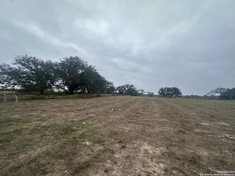 1150 County Road 765 Moore TX 78057