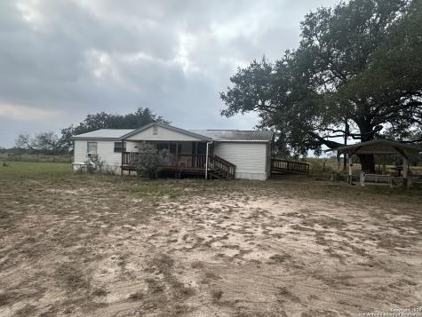 1150 County Road 765 Moore TX 78057