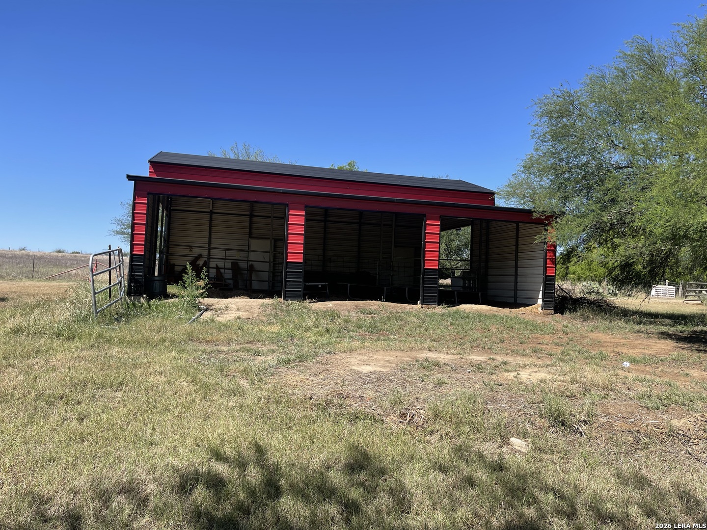 2141 County Road 132 Floresville TX 78114
