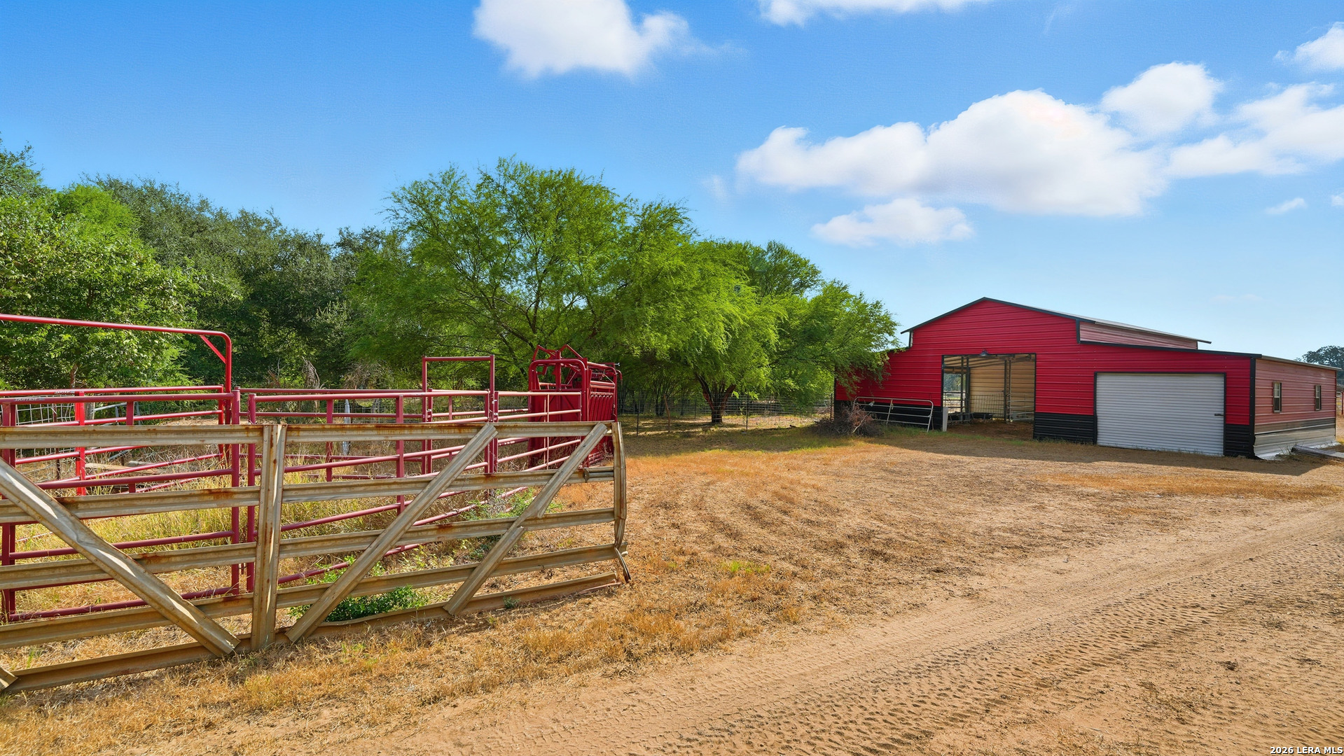 2141 County Road 132 Floresville TX 78114