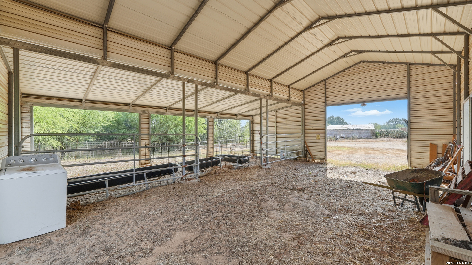 2141 County Road 132 Floresville TX 78114