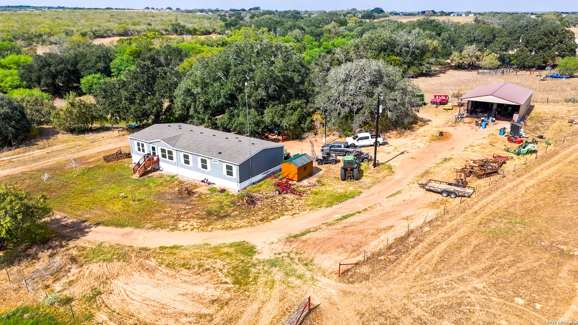 2141 County Road 132 Floresville TX 78114