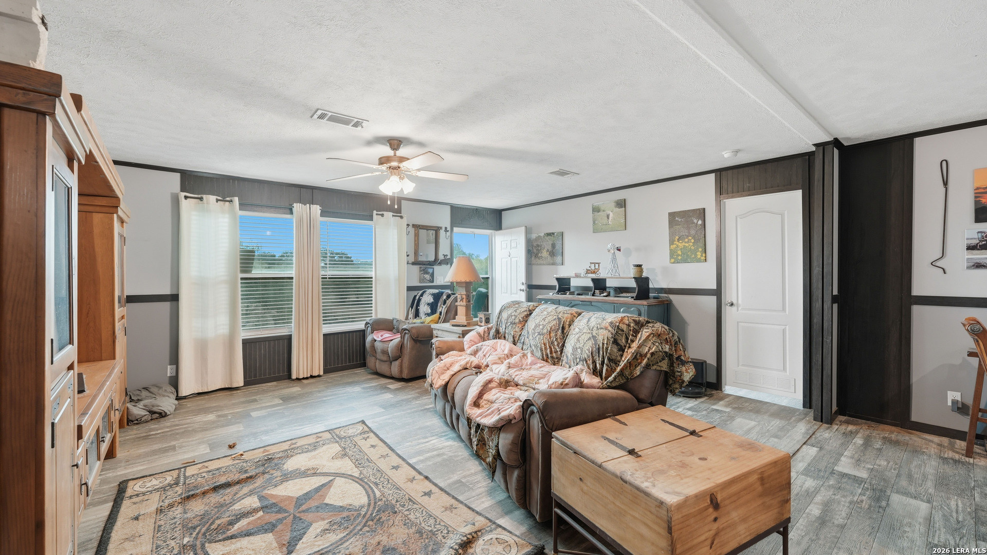 2141 County Road 132 Floresville TX 78114