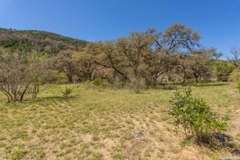 3655 North Seco Road Utopia TX 78884