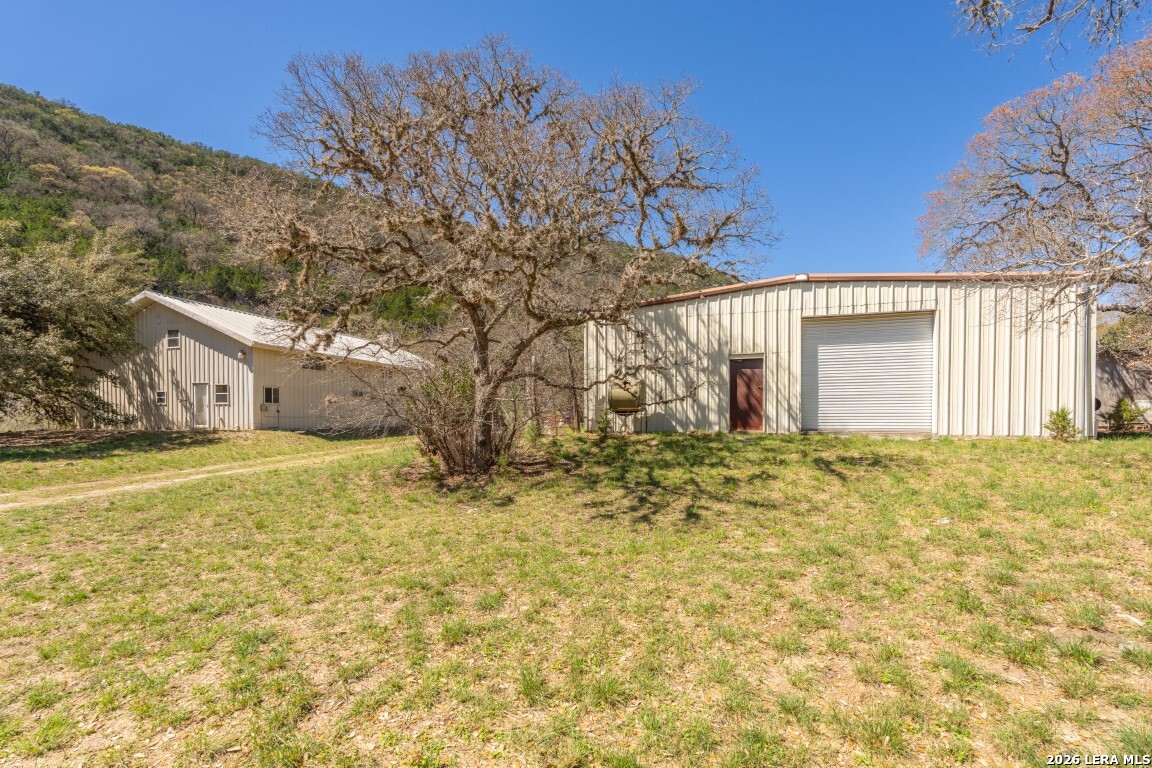 3655 North Seco Road Utopia TX 78884