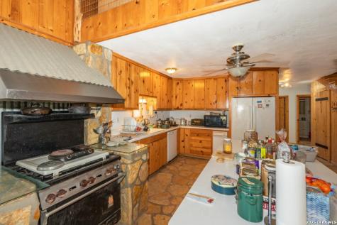 3655 North Seco Road Utopia TX 78884