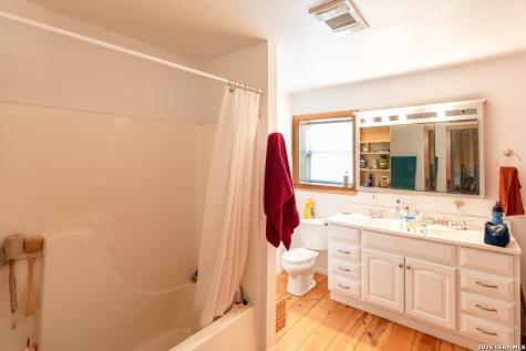 3655 North Seco Road Utopia TX 78884